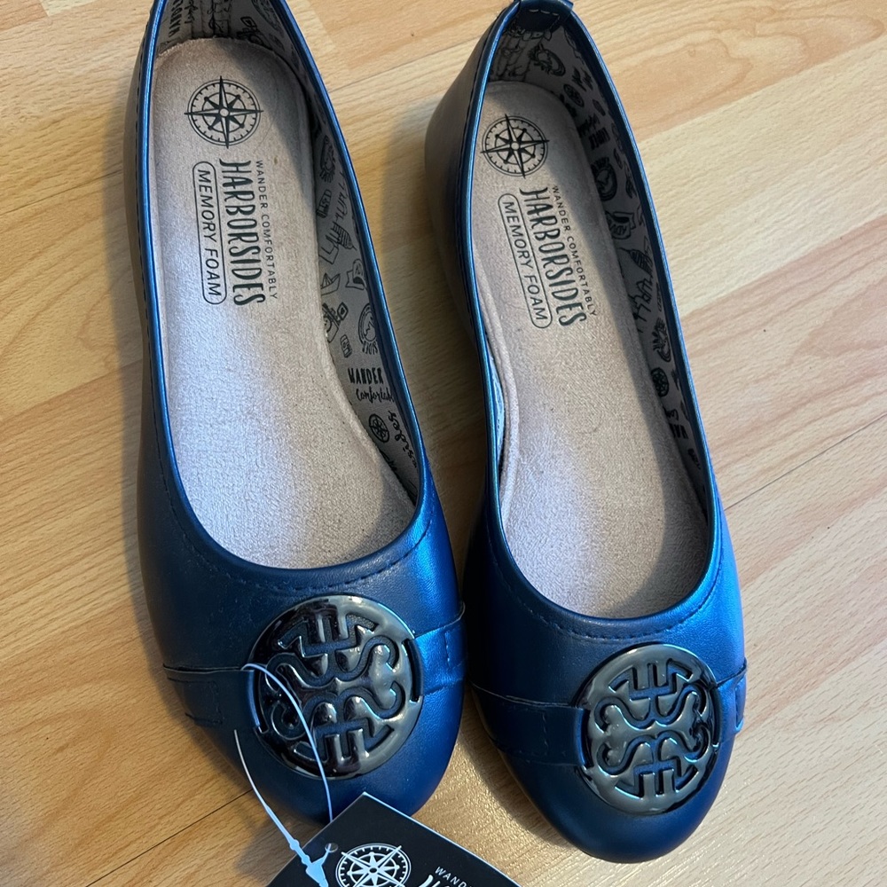 NWT Navy blue memory foam flats sz 6.5